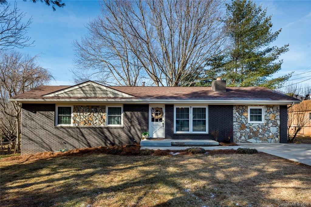 2 Glen Meadows Rd., Arden, NC 28704