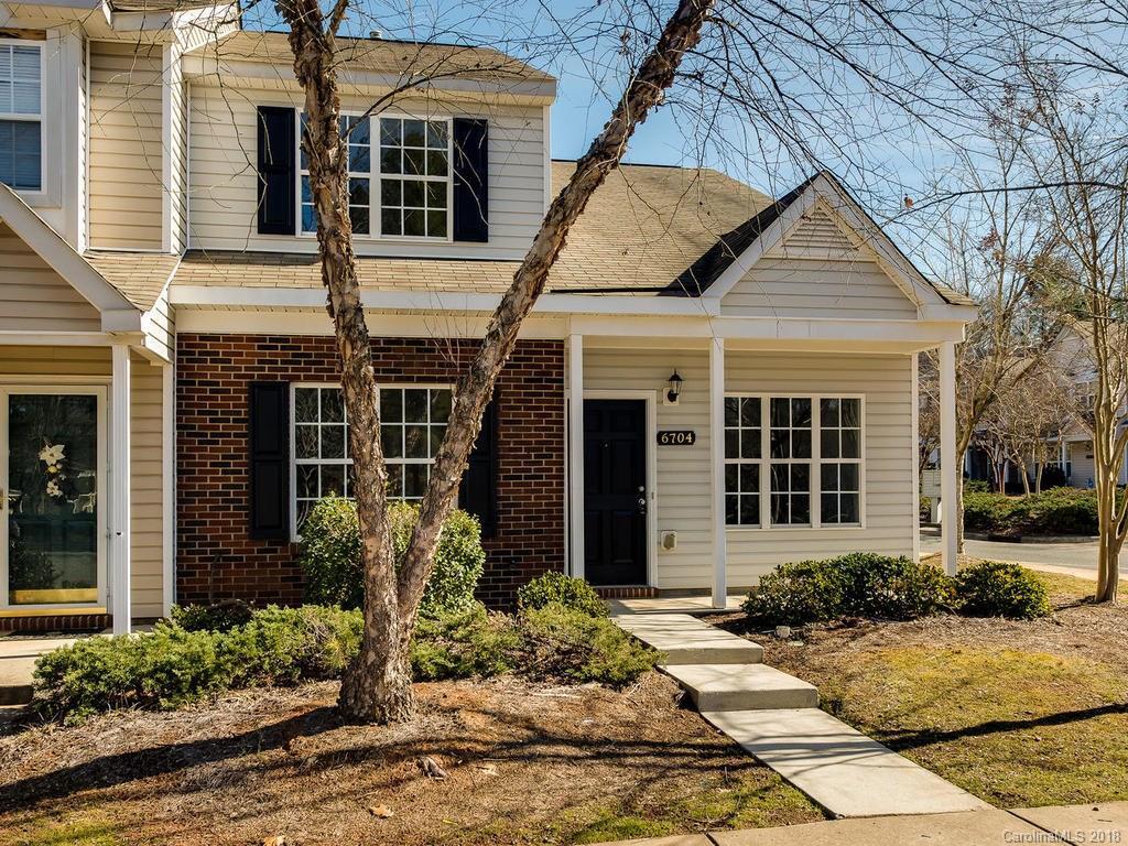 6704 Cypress Tree Ln., Charlotte, NC 28215