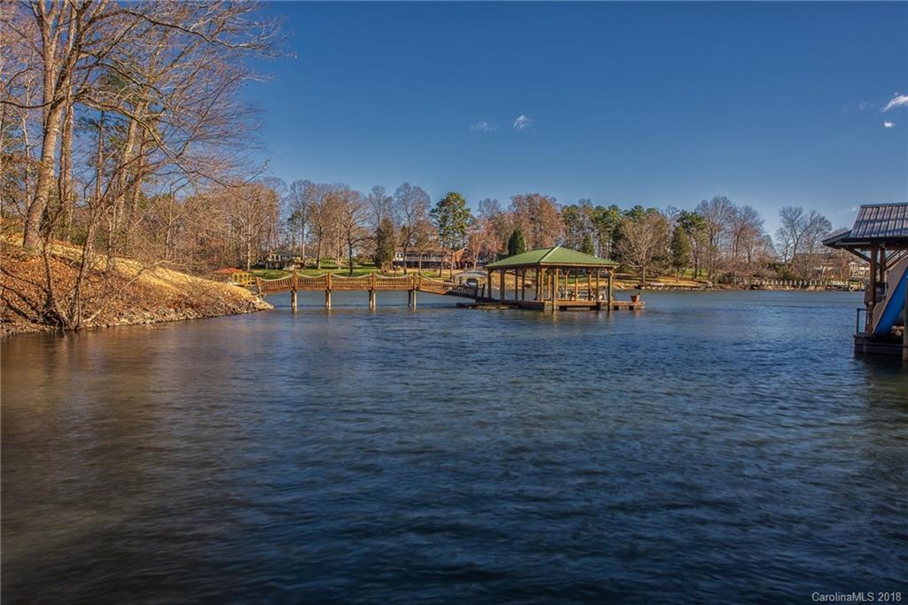 107 Admiral Ln., Troutman, NC 28166