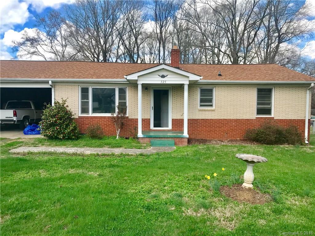 325 Morris Dr., Harrisburg, NC 28075