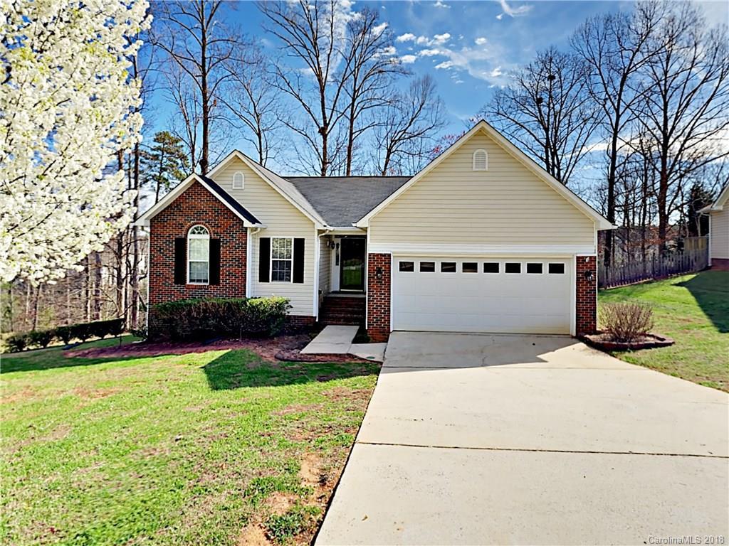 2358 Eagle Glen Ct., Gastonia, NC 28056