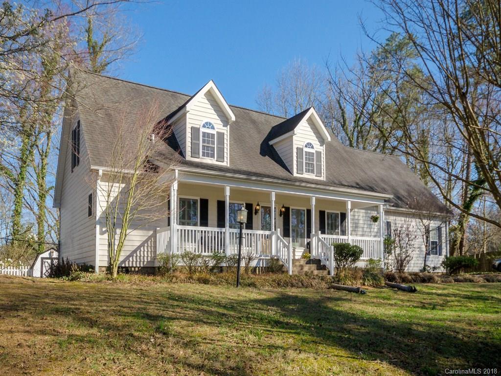 2122 N Rugby Rd., Hendersonville, NC 28791