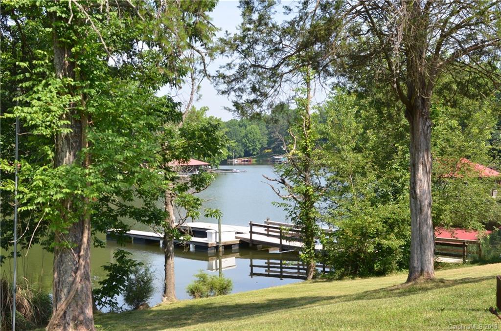 3997 Duffy Dr., Sherrills Ford, NC 28673