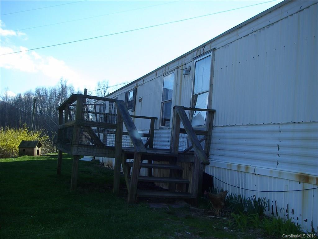 1067 Orion Davis Rd., Waynesville, NC 28786