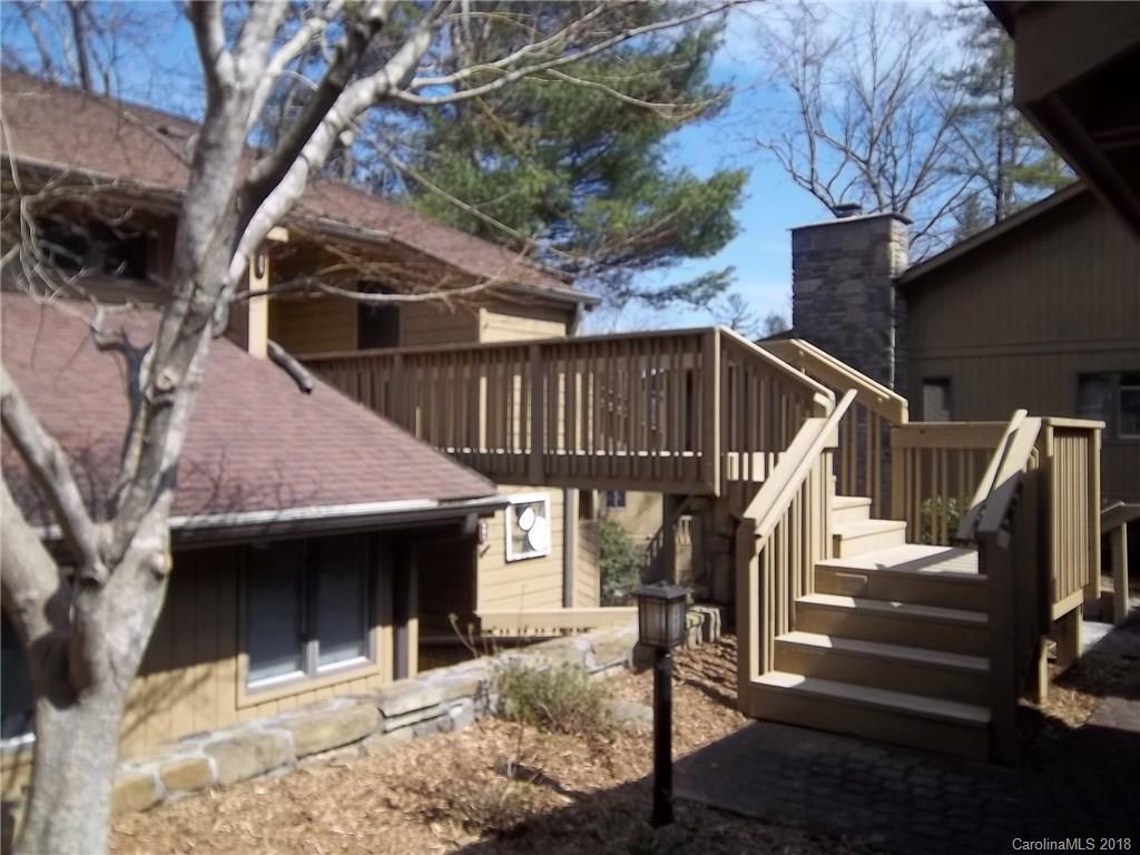 403 N Scarlet Oak Ln., Hendersonville, NC 28791