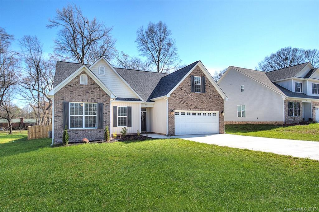 220 Ridge Dr., Harrisburg, NC 28075