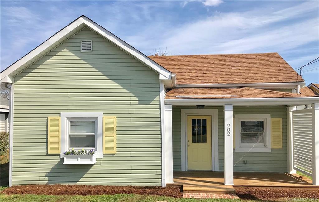 202 N Lackey St., Statesville, NC 28677