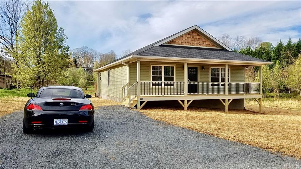 115 Blue Ridge St., Hendersonville, NC 28792