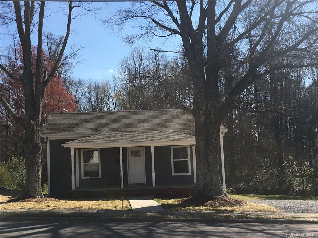 517 E Iredell Ave., Mooresville, NC 28115