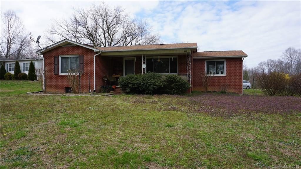 250 Morgan Rd., Hendersonville, NC 28739