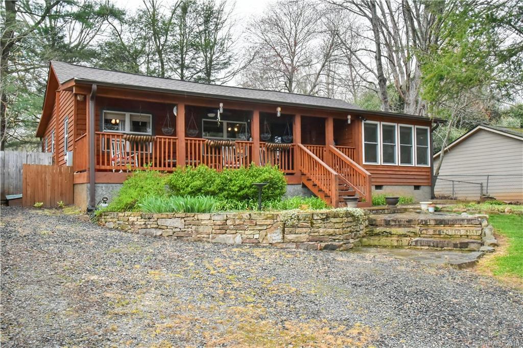 415 S Oconeechee Ave., Black Mountain, NC 28711