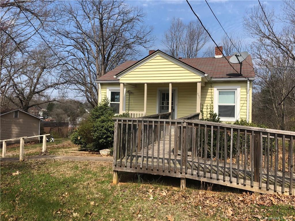 344 7th Ave., Hickory, NC 28601
