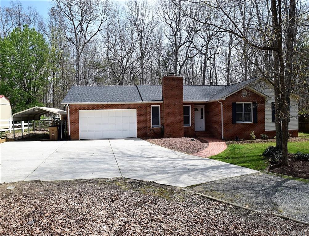 5701 Indian Wood Dr., Matthews, NC 28104