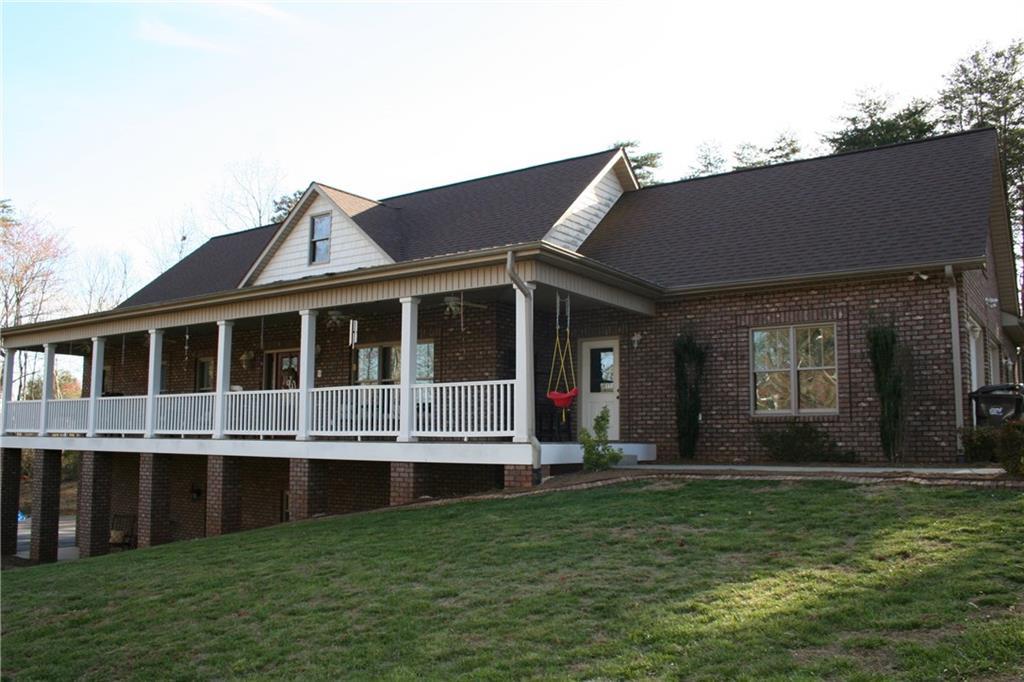 7412 J Carswell St., Hickory, NC 28602