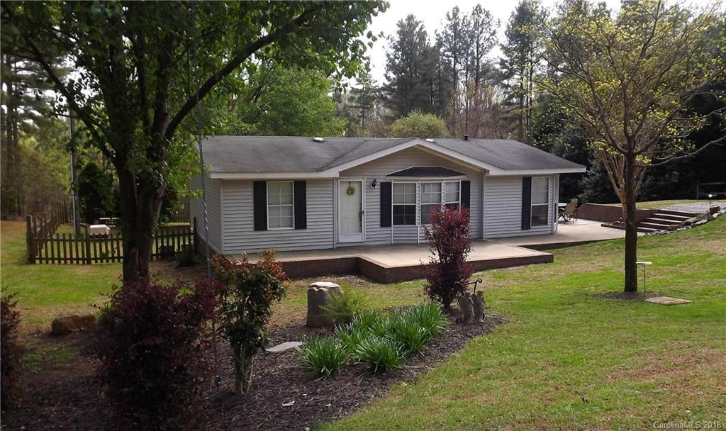 8495 Dog Leg Rd., Sherrills Ford, NC 28673