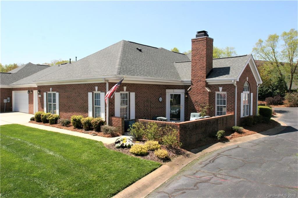 8332 Highland Glen Dr., Charlotte, NC 28269