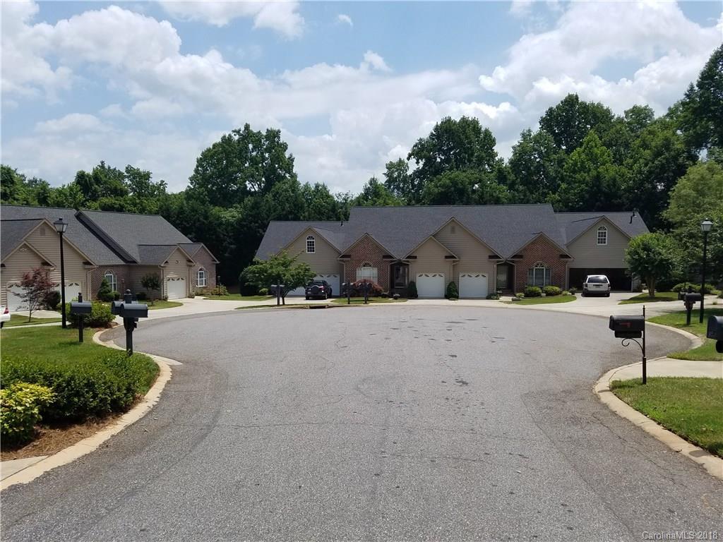 1512 Forest Park Dr., Statesville, NC 28677