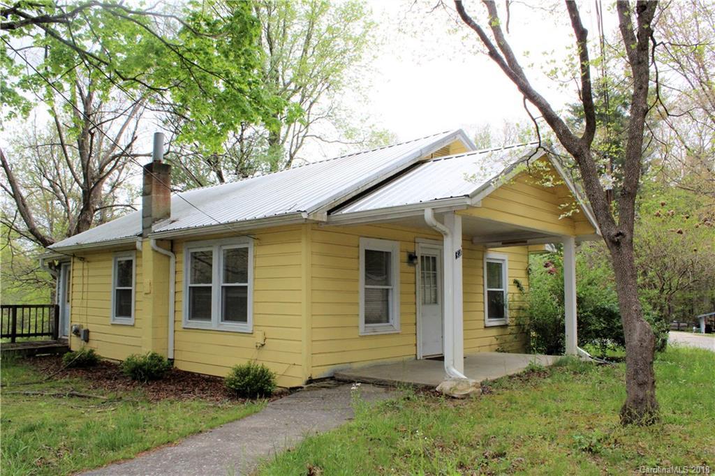 32 Widows Peak Ln., Hendersonville, NC 28791