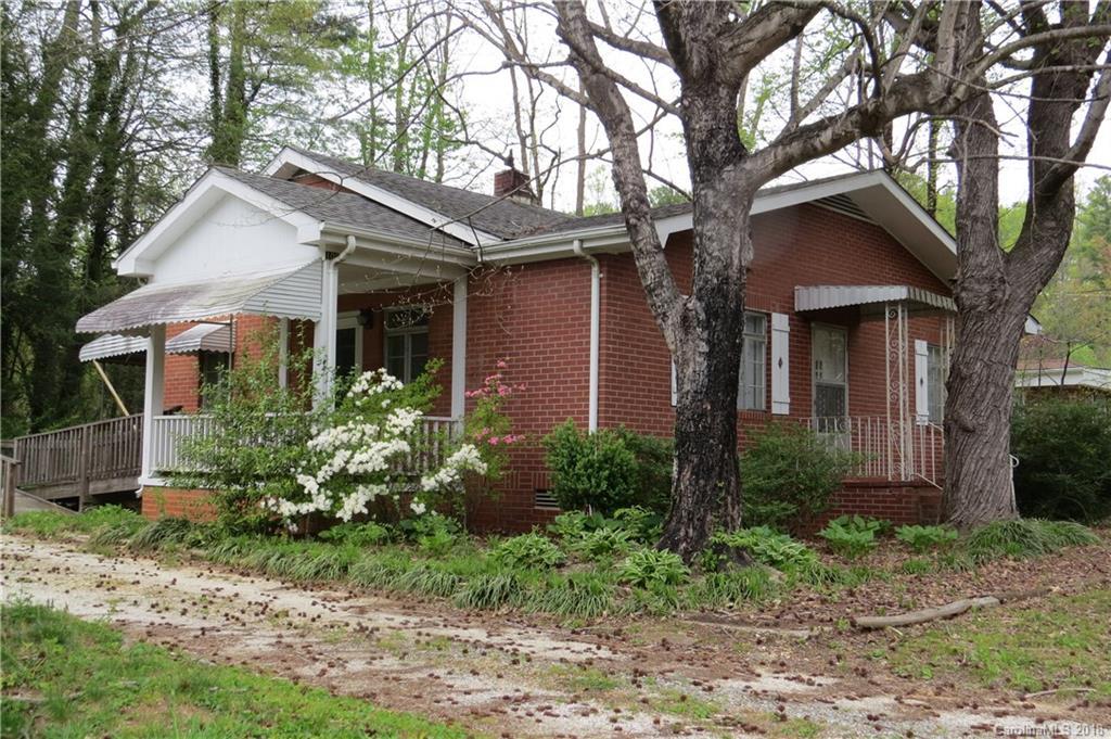 109 Oakdale Dr., Hendersonville, NC 28791