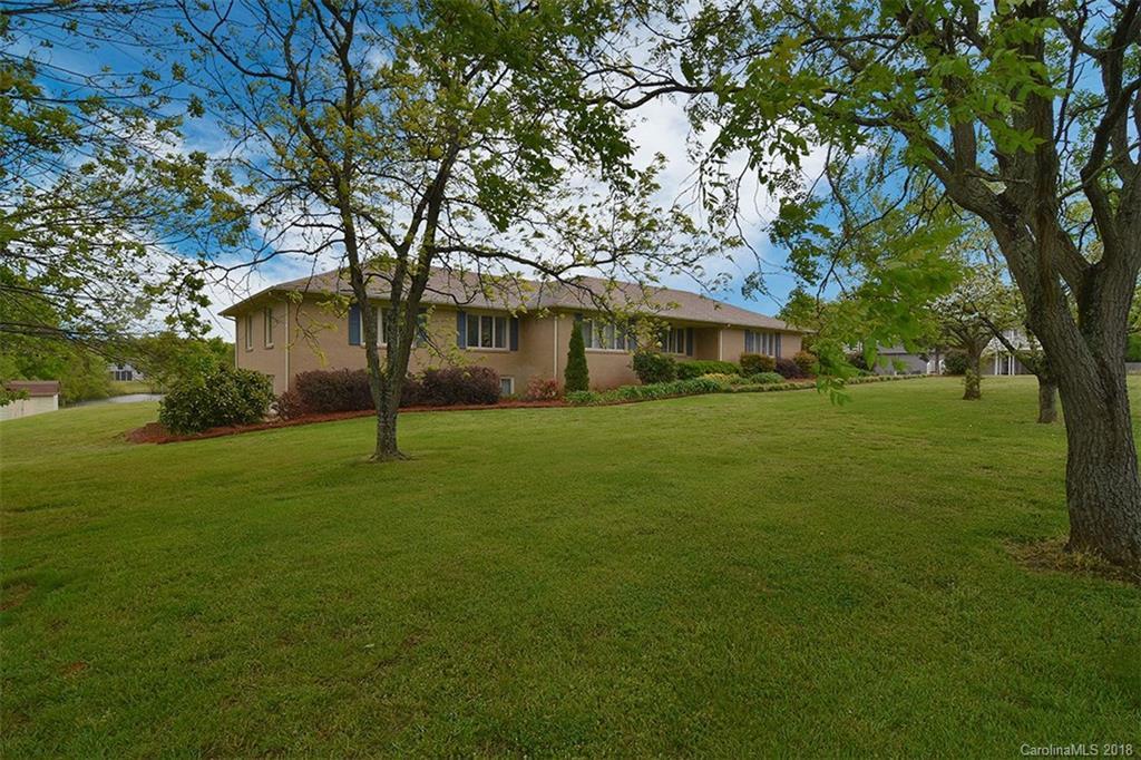 10400 Country Ln., Charlotte, NC 28214