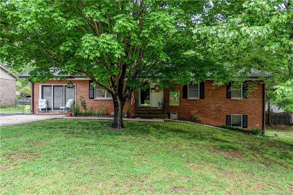 209 Oakside Dr., Harrisburg, NC 28075