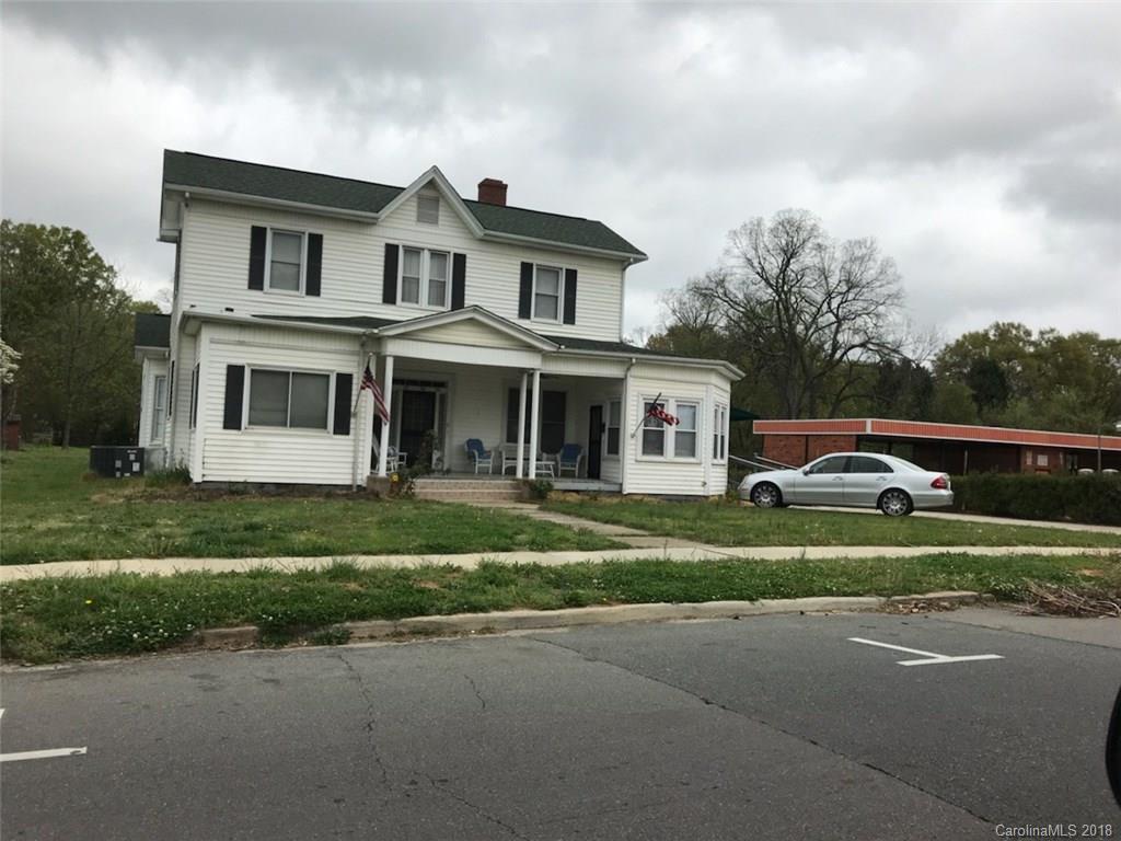 327 S Broad St., Mooresville, NC 28115