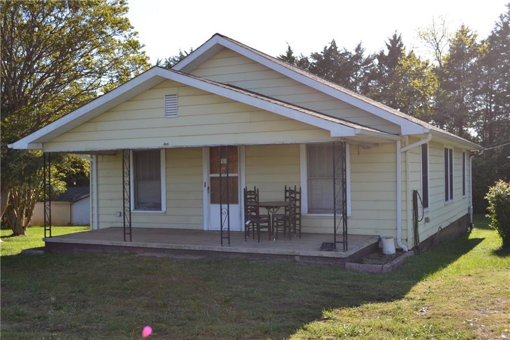 150 21st St., Hickory, NC 28602