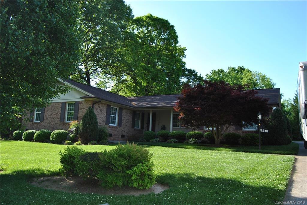 2215 Scottwood Dr., Gastonia, NC 28054