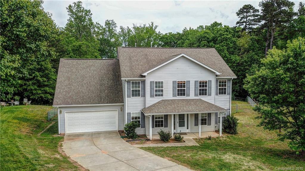 512 Bearbrook Ln., Gastonia, NC 28052