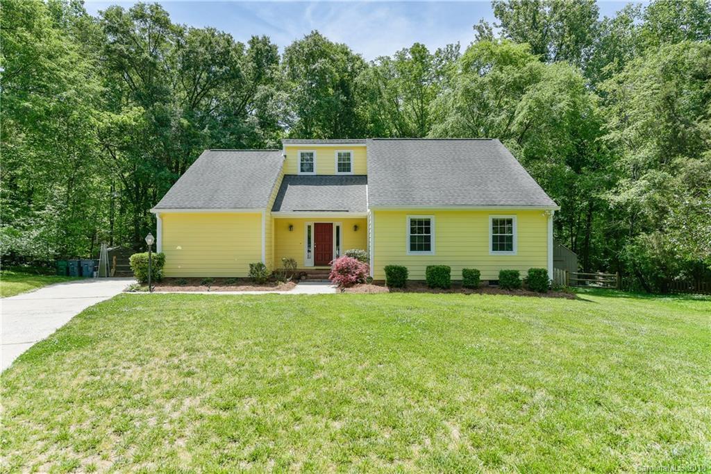 10800 Honey Bee Cir., Charlotte, NC 28226