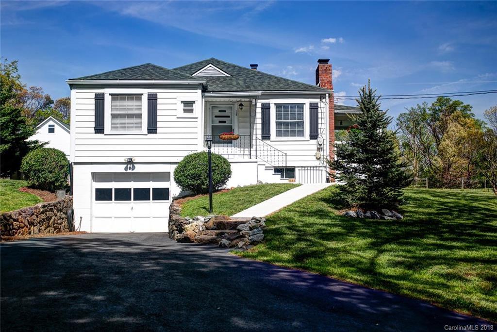 15 Moffitt Hill Dr., Asheville, NC 28805