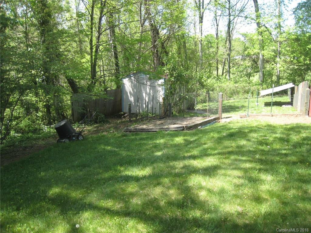 21 E Indiana Ave., Asheville, NC 28806