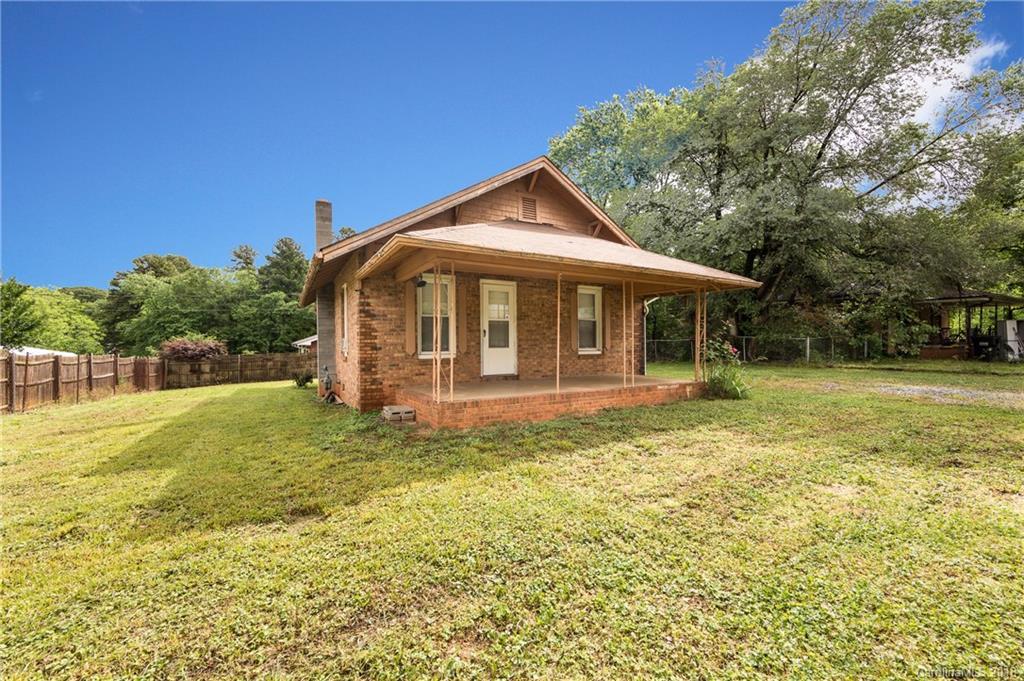 2257 Walnut St., Lincolnton, NC 28092