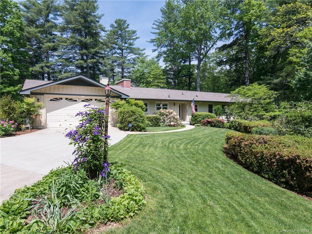 225 N Hills Dr., Hendersonville, NC 28791