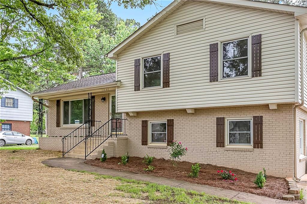 1040 Rocky Ridge Dr., Charlotte, NC 28217