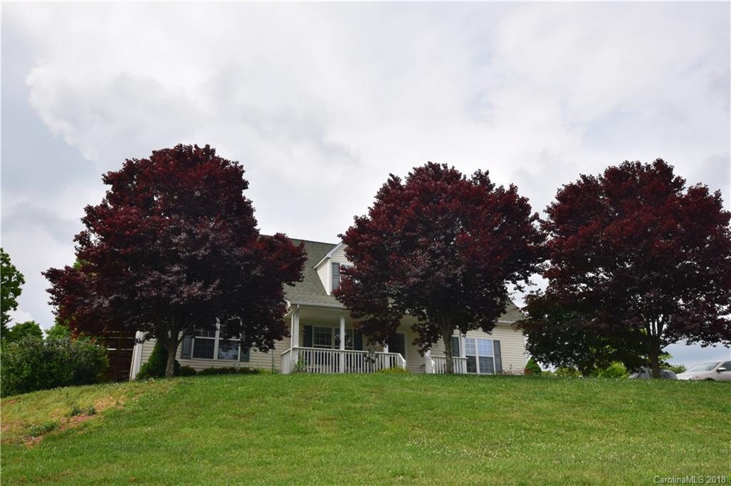 38 Folsom Dr., Candler, NC 28715
