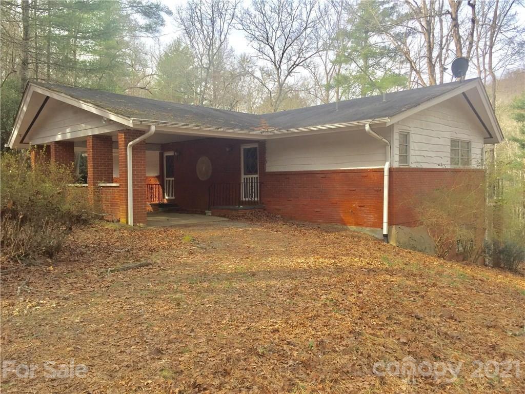 151 Stardust Ln., Hendersonville, NC 28739