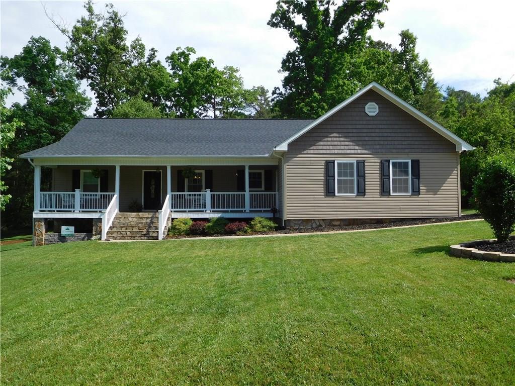 9409 Westridge Dr., Hickory, NC 28601