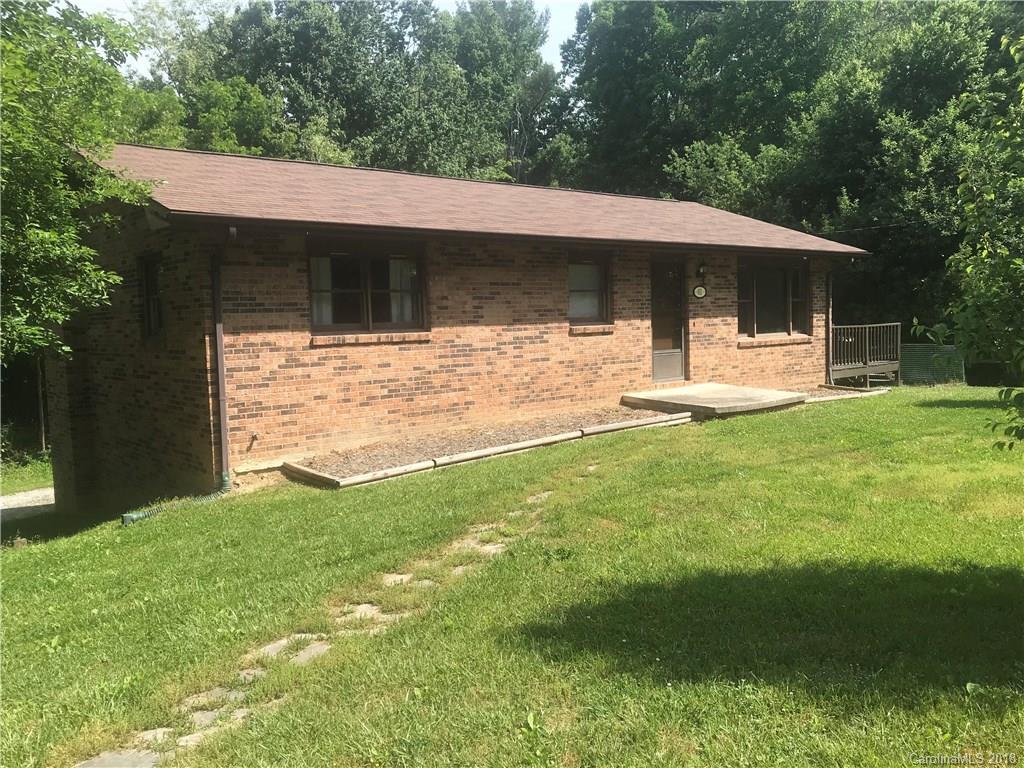 811 N Clear Creek Rd., Hendersonville, NC 28792