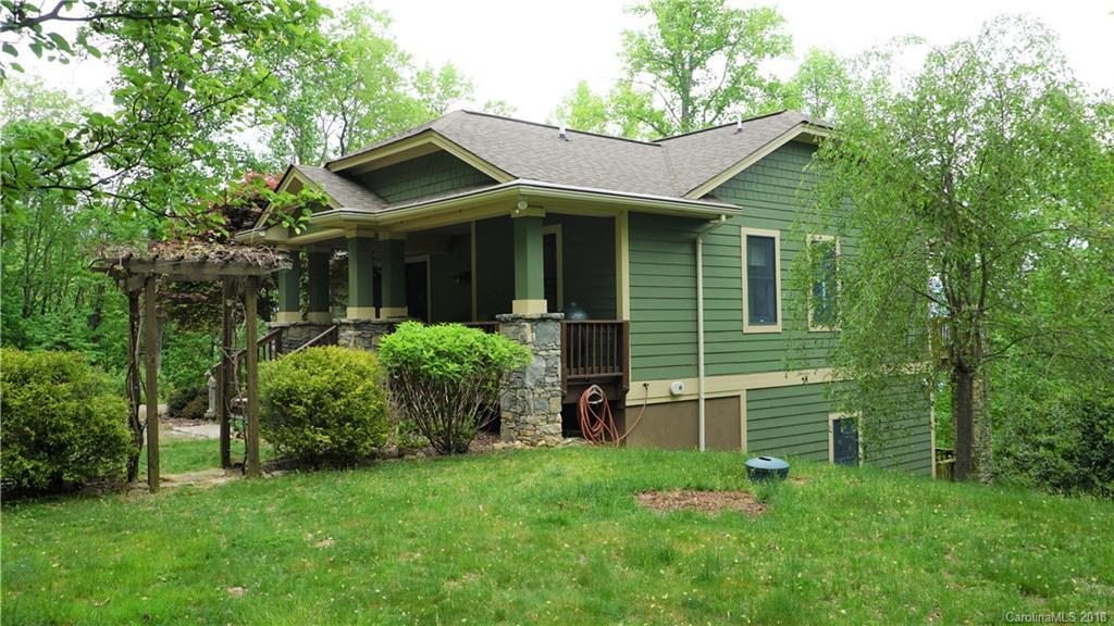 93 Sang Way, Waynesville, NC 28786