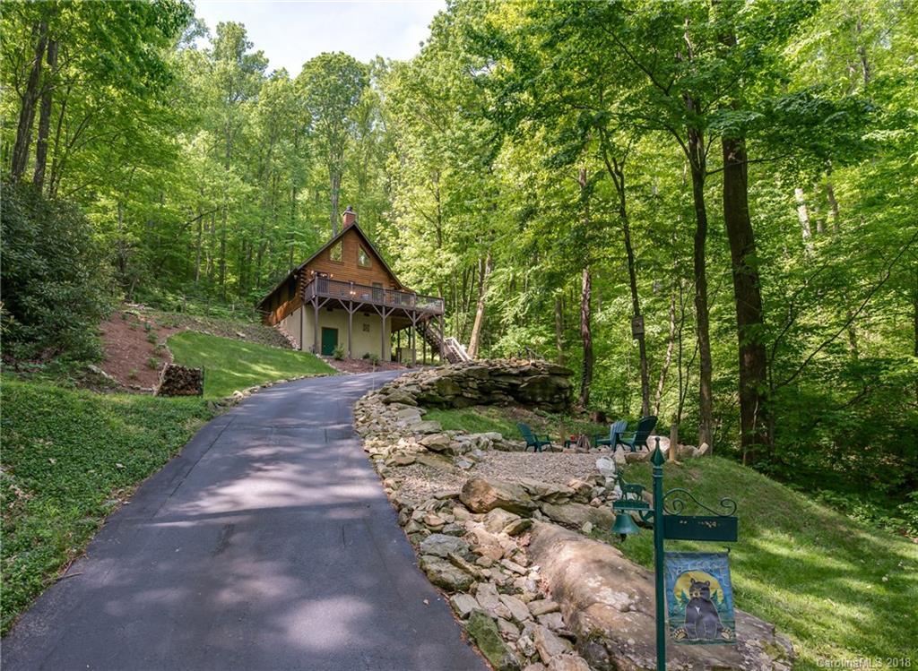 1085 Davis Mountain Rd., Hendersonville, NC 28739