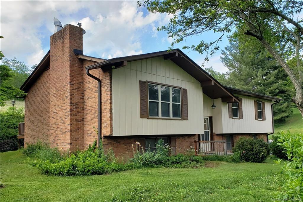 10 Green Tree Ln., Asheville, NC 28805