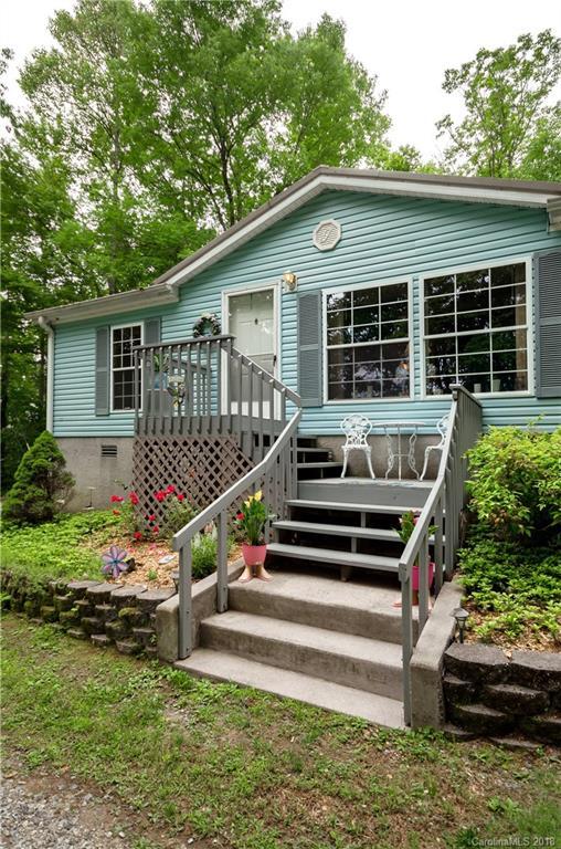 67 Sandy Hill Ln., Hendersonville, NC 28792