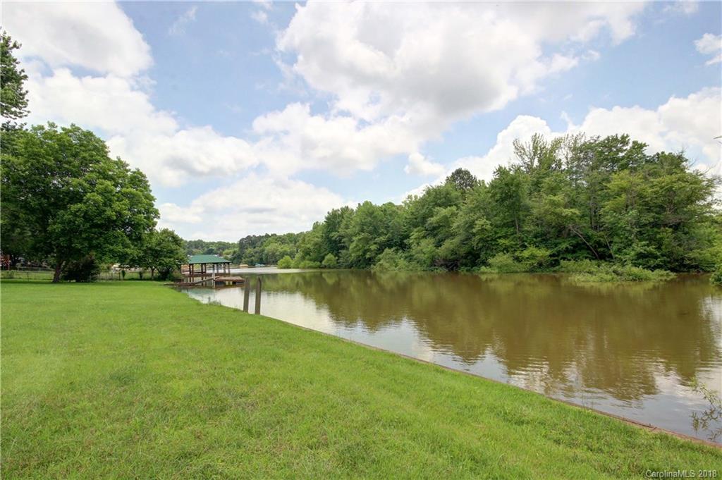 6791 Navajo Tr., Sherrills Ford, NC 28673