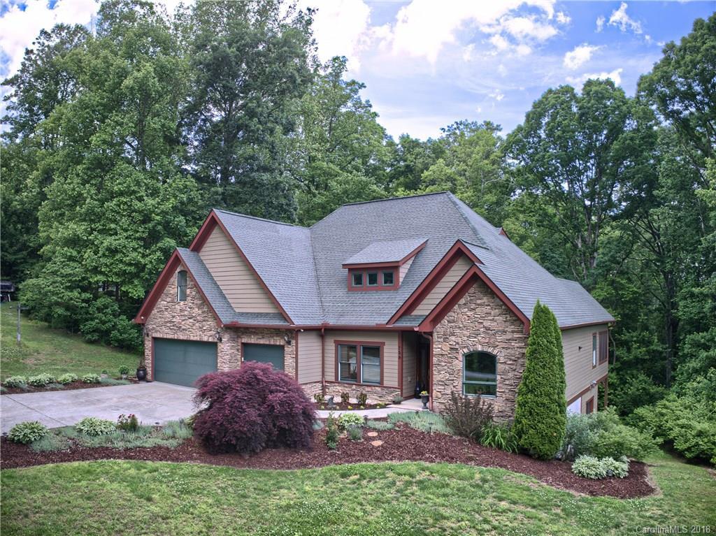 328 Baystone Dr., Hendersonville, NC 28791