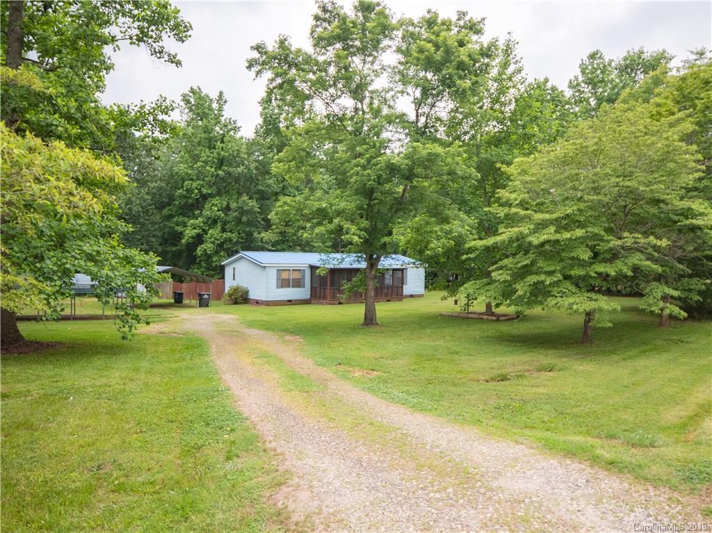 304 Log Cabin Rd., Statesville, NC 28677