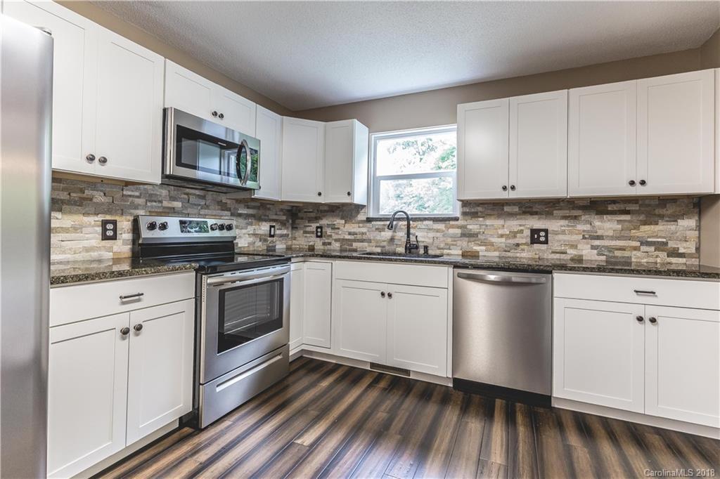 7389 Whitewash Tr., Sherrills Ford, NC 28673