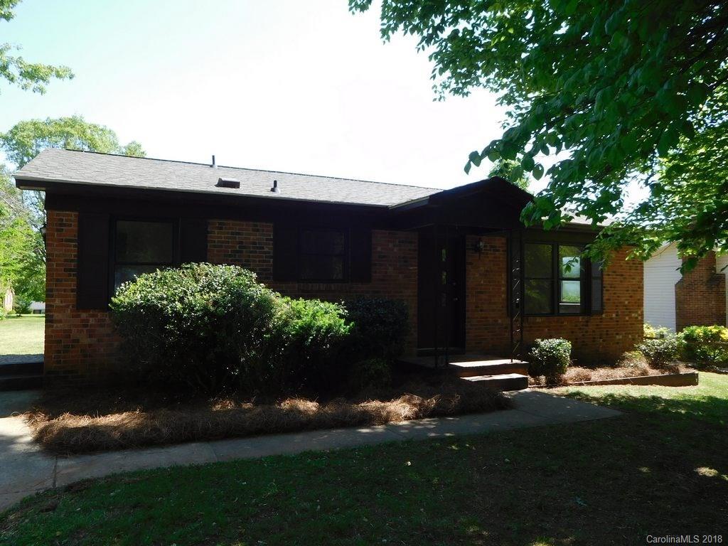 109 Greentree Dr., Mount Holly, NC 28120