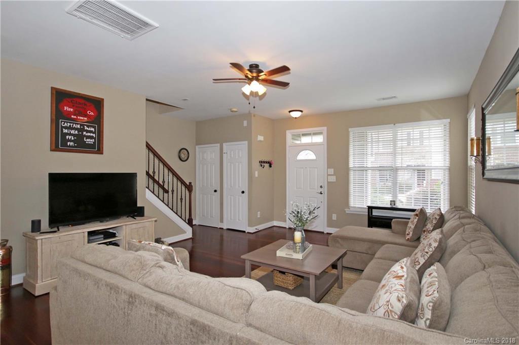 112 Walnut Cove Dr. #D, Mooresville, NC 28117