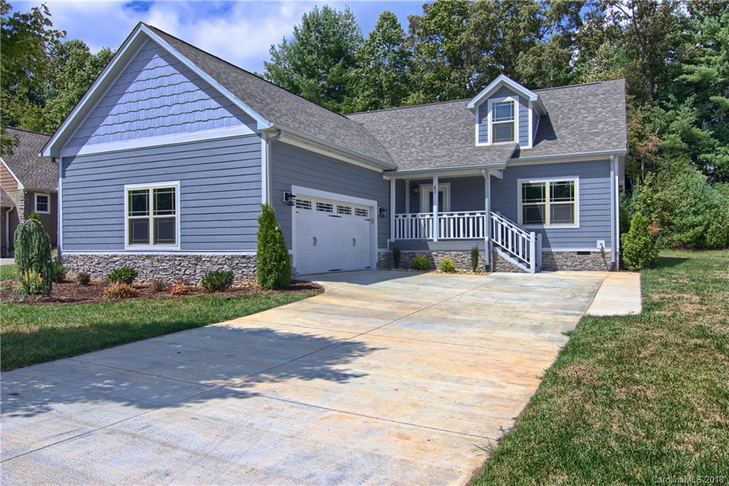 43 Triple Fairways Dr. #27, Hendersonville, NC 28739